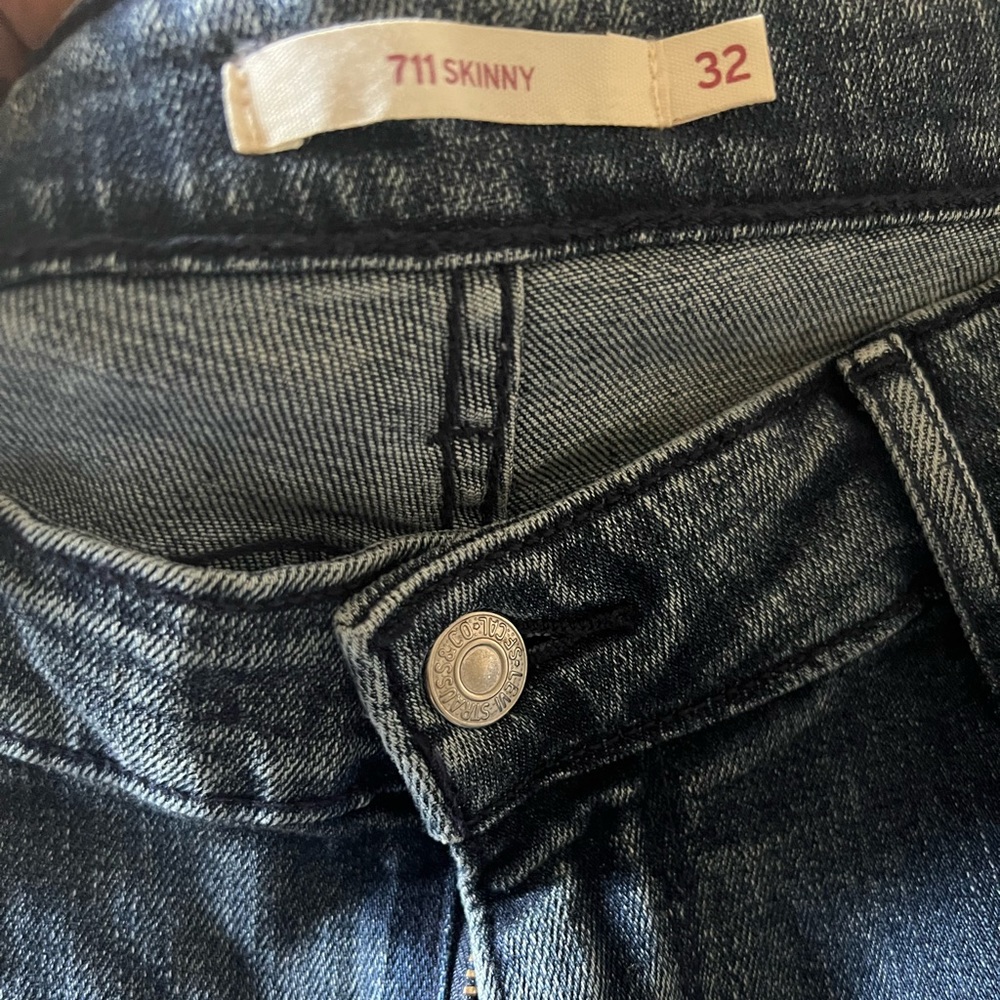 Levi’s - Picture 6 of 6